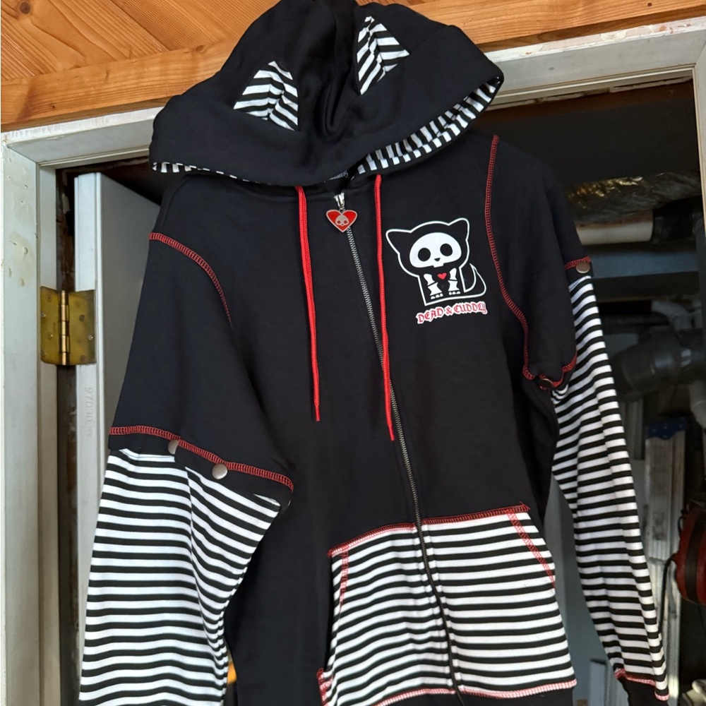 Women’s small zip hoodie with cat ears skelanimals